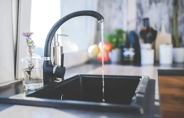 how to prevent water spots on stainless steel sink