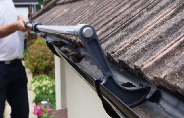 how to remove gutters for painting