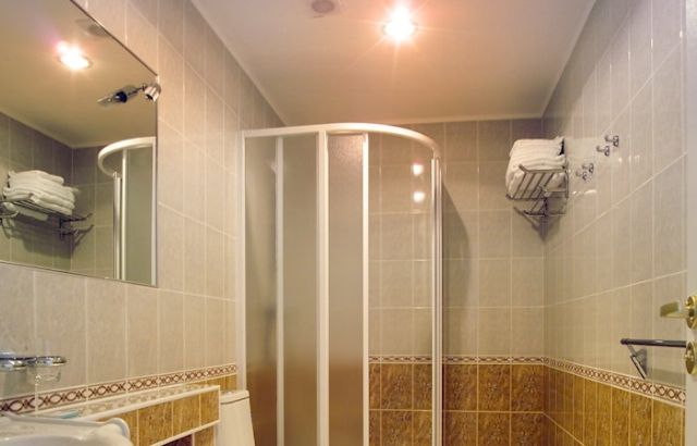 how to install heat lamp in bathroom