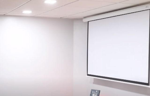 How To Hang Projector Screen From Ceiling 14 Steps By Expert - Mount Projector Screen To Ceiling Drywall