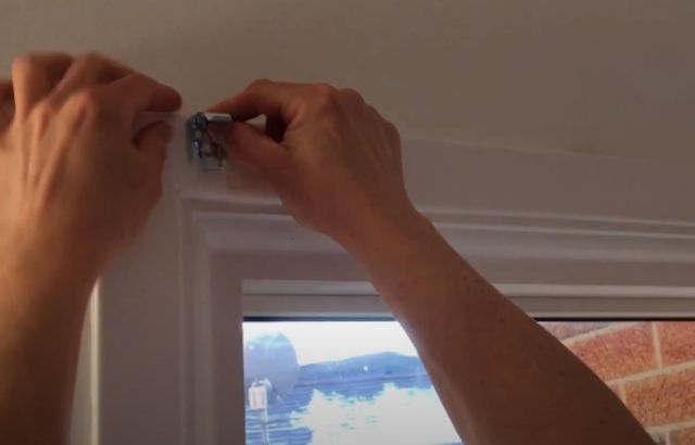 how to install window blinds without drilling