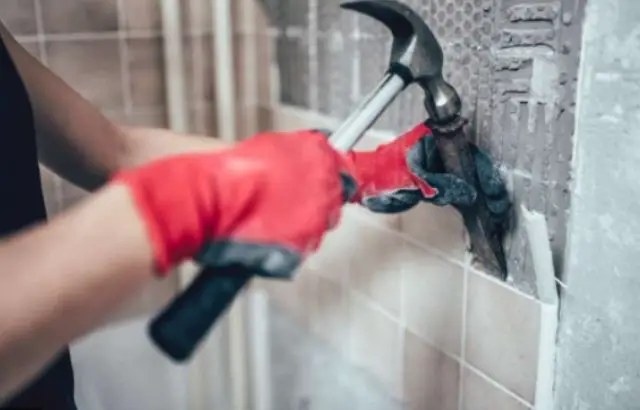 how to remove a row of wall tiles