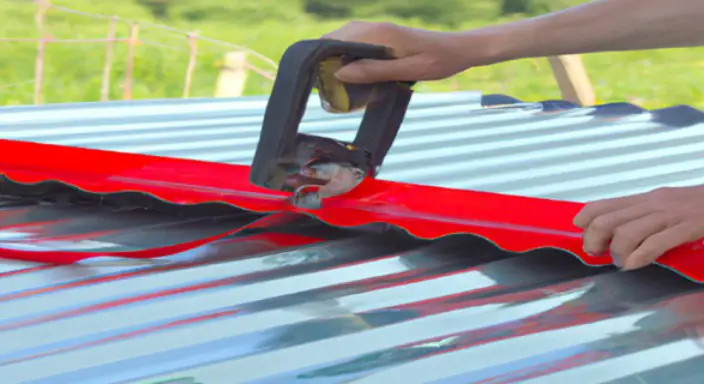 How to Cut Corrugated Plastic Roofing