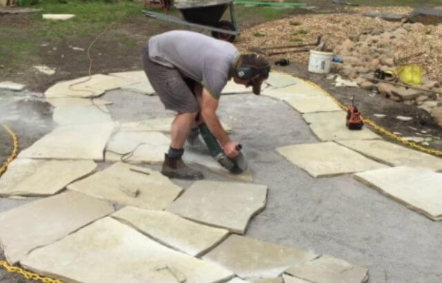 How To Install Flagstone Patio With Mortar Step By Guide - How Much Mortar For Flagstone Patio