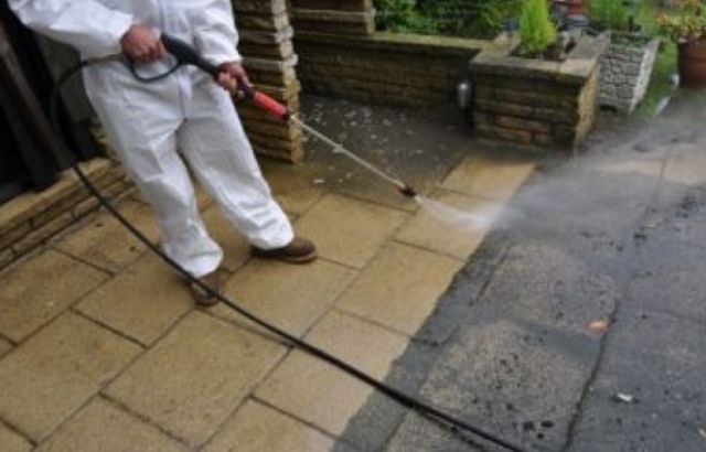 how to use muriatic acid to clean concrete