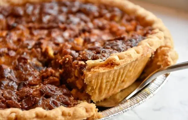 Does pecan pie need to be refrigerated