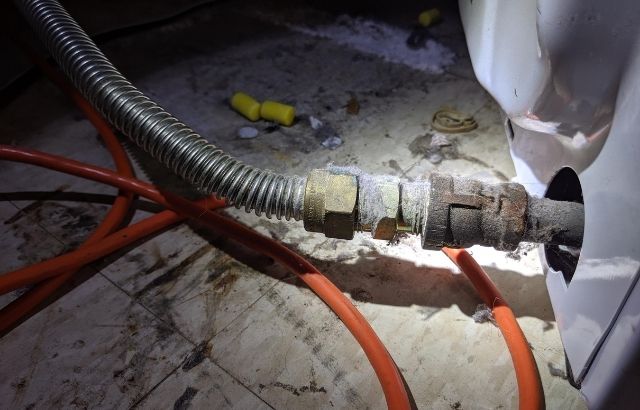how to disconnect a gas dryer from the gas line