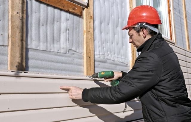 How to Remove Oil Based Stain from Vinyl Siding | Ultimate Guide