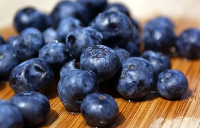 How to sweeten blueberries