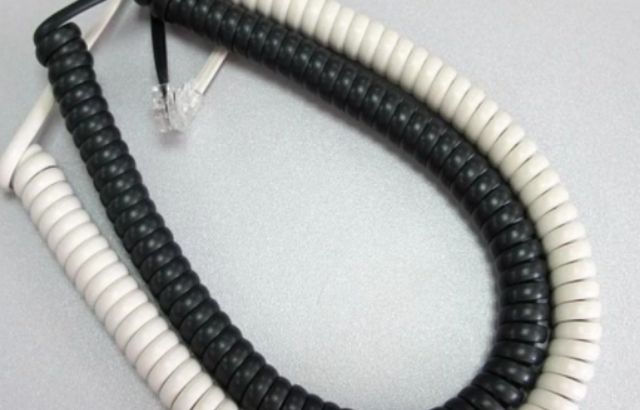 Telephone cord Detangler