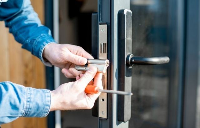 how to pick a sliding door lock