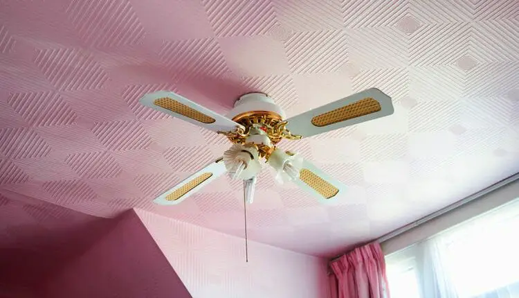 How do Ceiling Fans Cool a Room