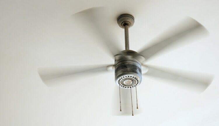 How to Oil a Ceiling Fan without taking it Down