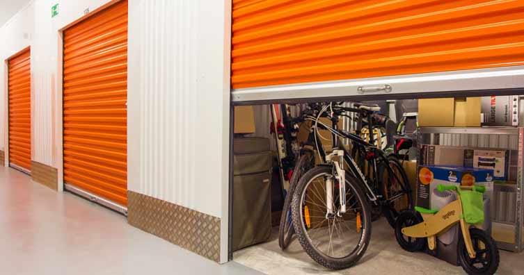 Pros of Sharing a Self-Storage Unit