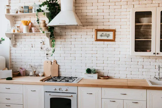 Hang your Kitchen Utensils and Turn them into Decorative Pieces