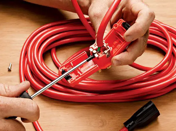 how to wire a plug with black and red wires