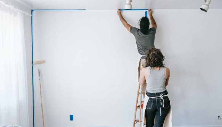 How to Use Masking Tape When Painting Walls