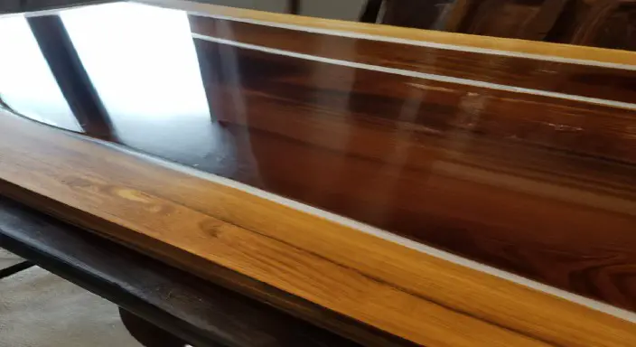 Clear coat to protect the stain