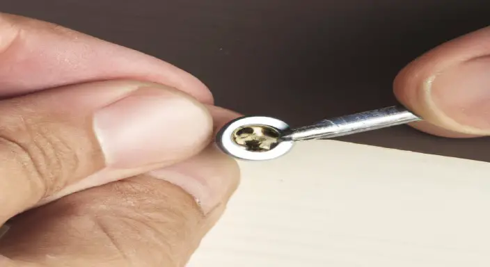 How to Remove a Screw with no Head