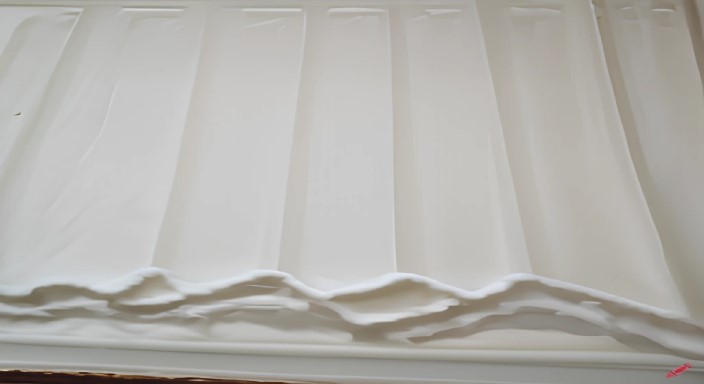 Finishing touches, such as Moldings or a Handkerchief for the window