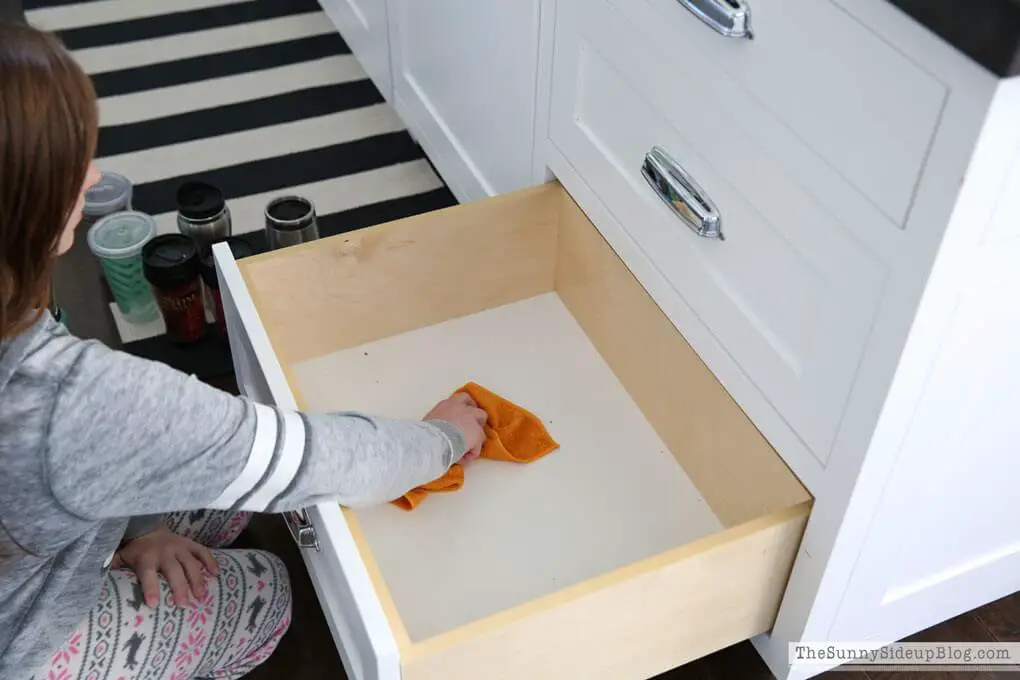 Step#02 Dust the Drawers: