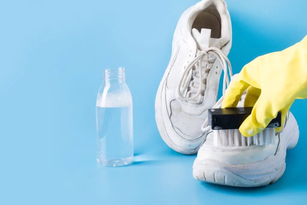 How to Clean the Inside of Shoes