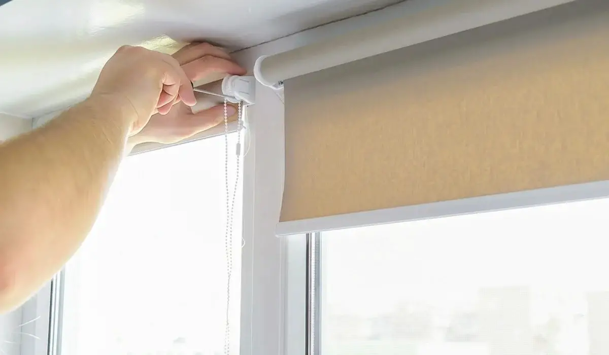 How to Remove Levolor Blinds from Brackets StepbyStep Guide