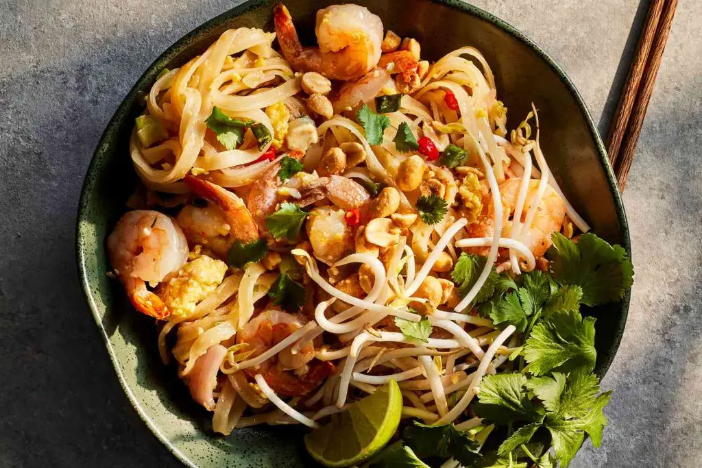 How to Make Pad Thai | Master the Art of Homemade Pad Thai