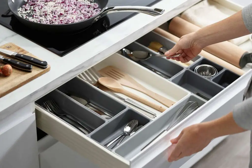 Best Kitchen Drawer Organizer for Large Utensils