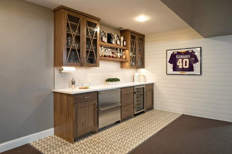 how to decorate a home bar