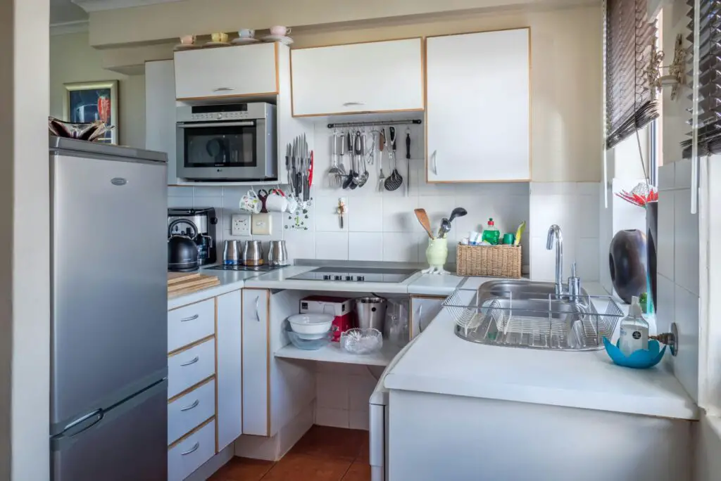 how to organize a small kitchen without cabinets