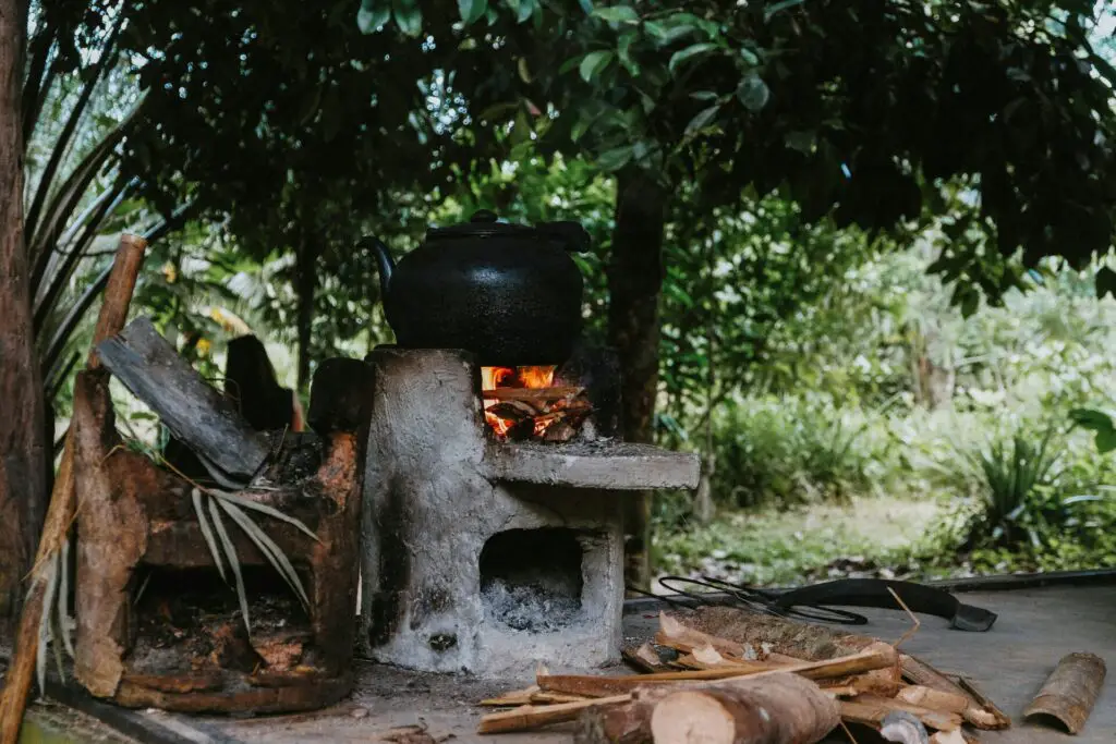how to make an outdoor kitchen on a budget